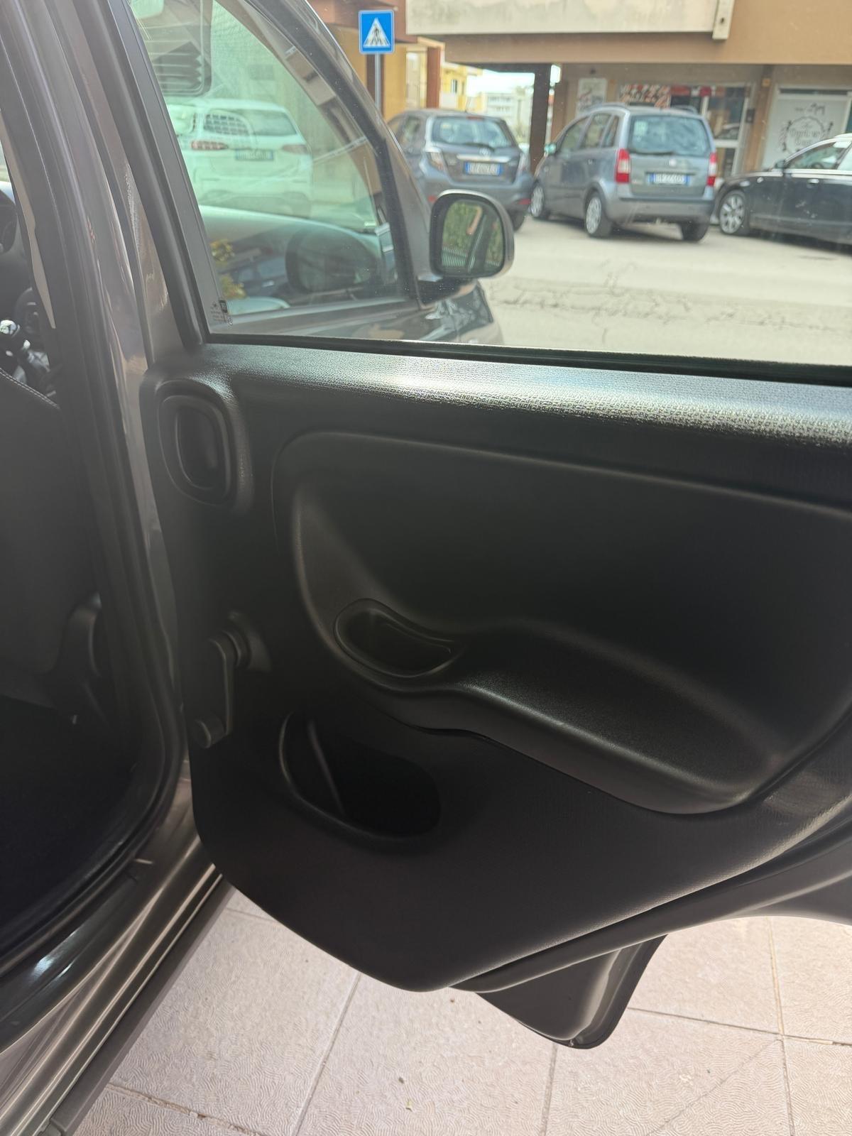 Fiat Panda 1.0 firefly