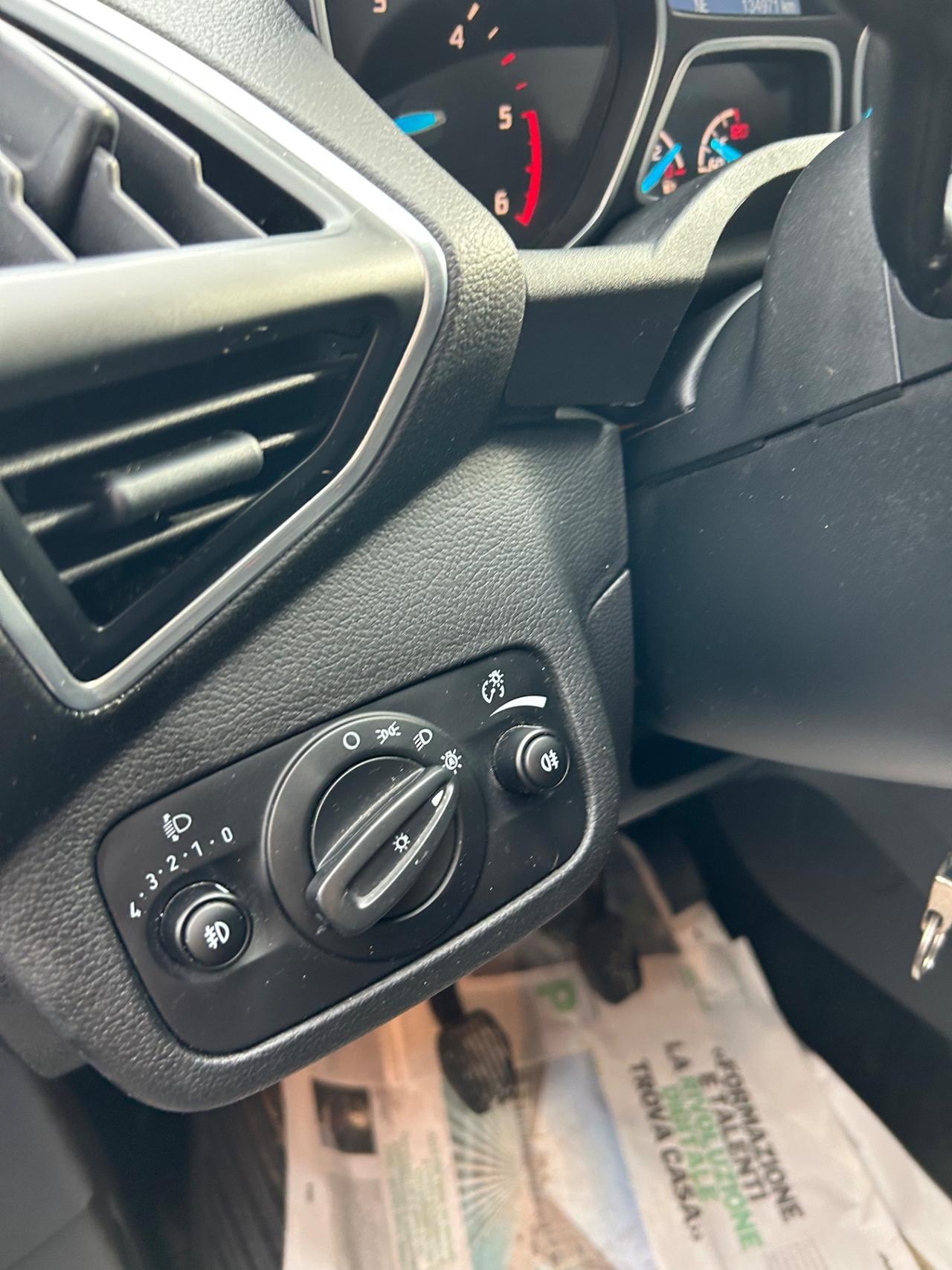 Ford Kuga 2.0 TDCI 120 CV S&S 2WD Titanium autocarro