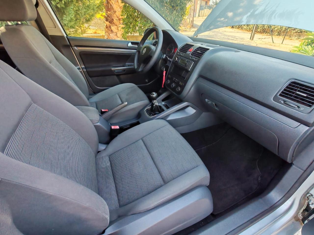 Volkswagen Golf 1.9 TDI DPF 5p. Comfort. BlueMot.