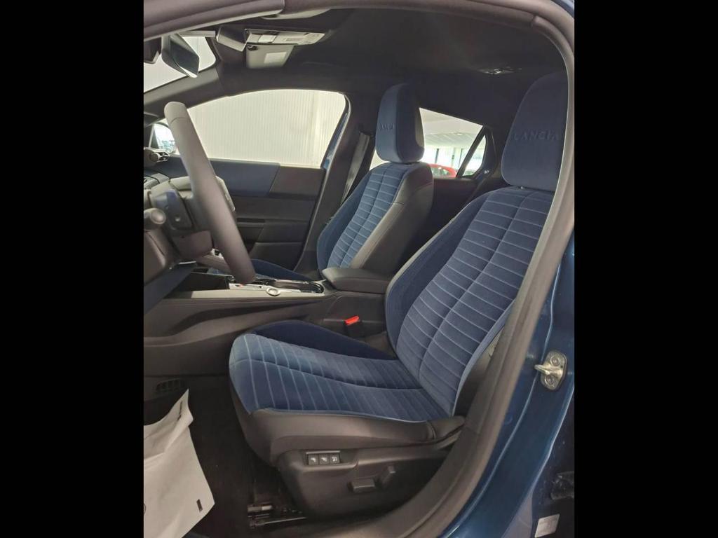 Lancia Ypsilon 1.2 mhev e-DCT