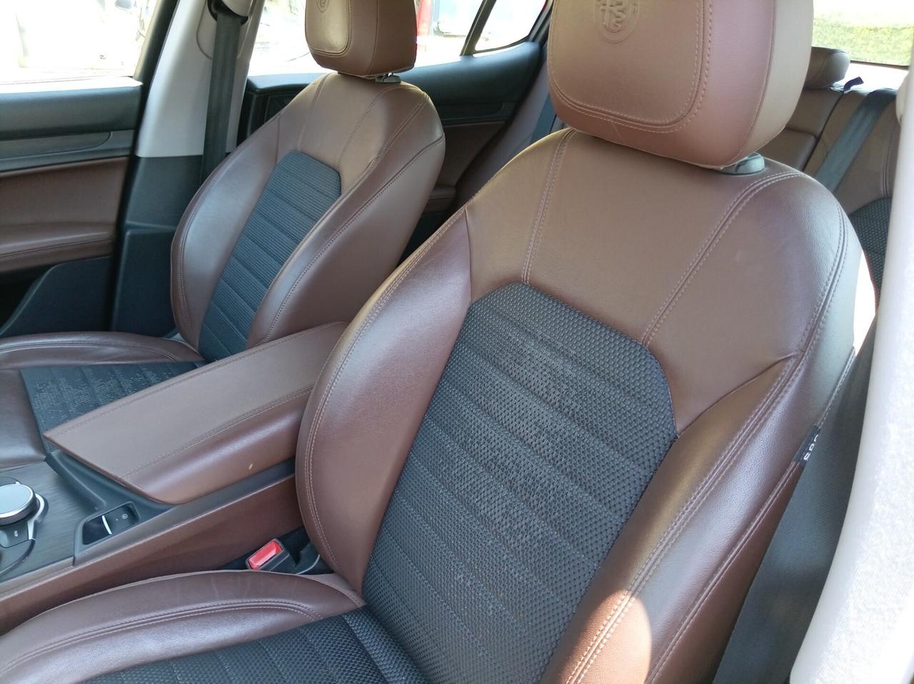 Alfa Romeo Stelvio 2.2JTDM 210 CV AT8 Q4 Executive FULL PELLE NAVI XENON