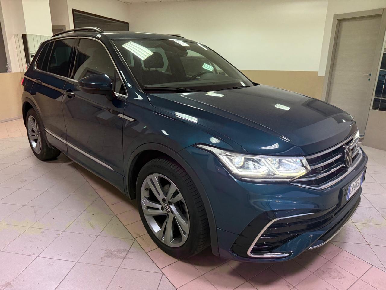 Volkswagen Tiguan 2.0 TDI 150 CV SCR DSG R-Line