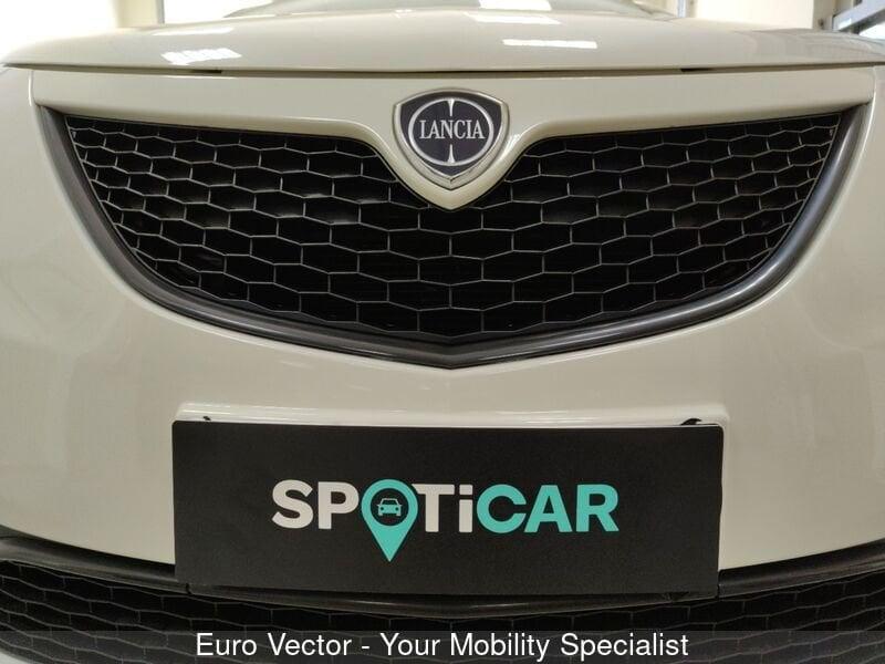 Lancia Ypsilon 1.2 69 CV 5 porte Gold