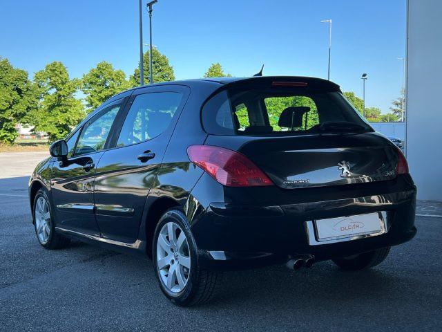 PEUGEOT 308 1.6 HDi 90CV 5P. Neopatentati