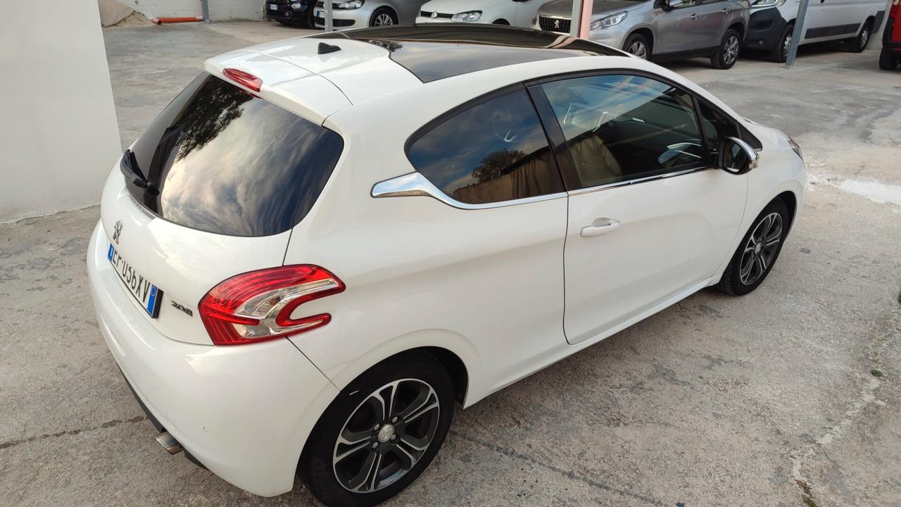 Peugeot 208 1.4 HDI TETTO PANORAMICO
