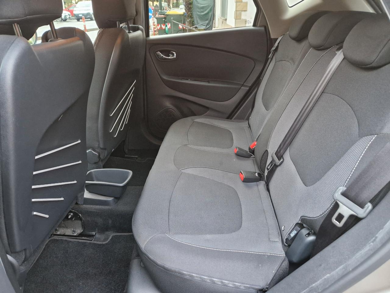 Renault Captur 0.9 90CV "49.600 km" Bluetooth, Cruise, Sensori p.