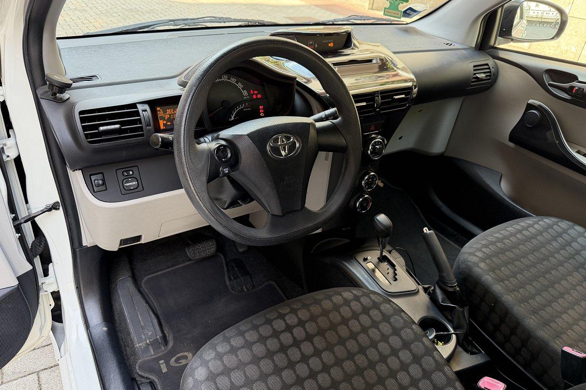 TOYOTA iQ 1.0 CVT Trend