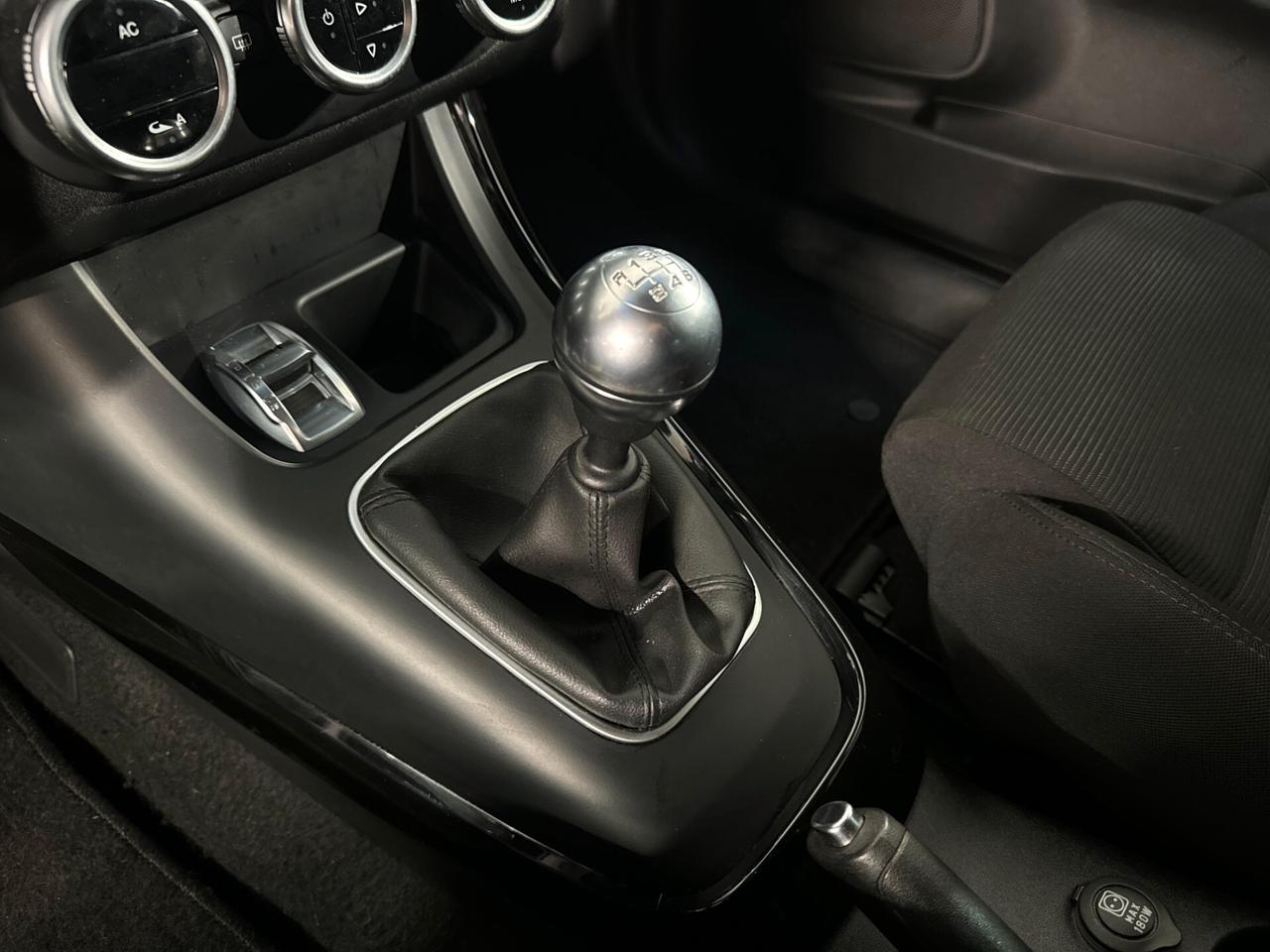 Giulietta III 1.4 Distinctive 120cv EURO5 1PROP.