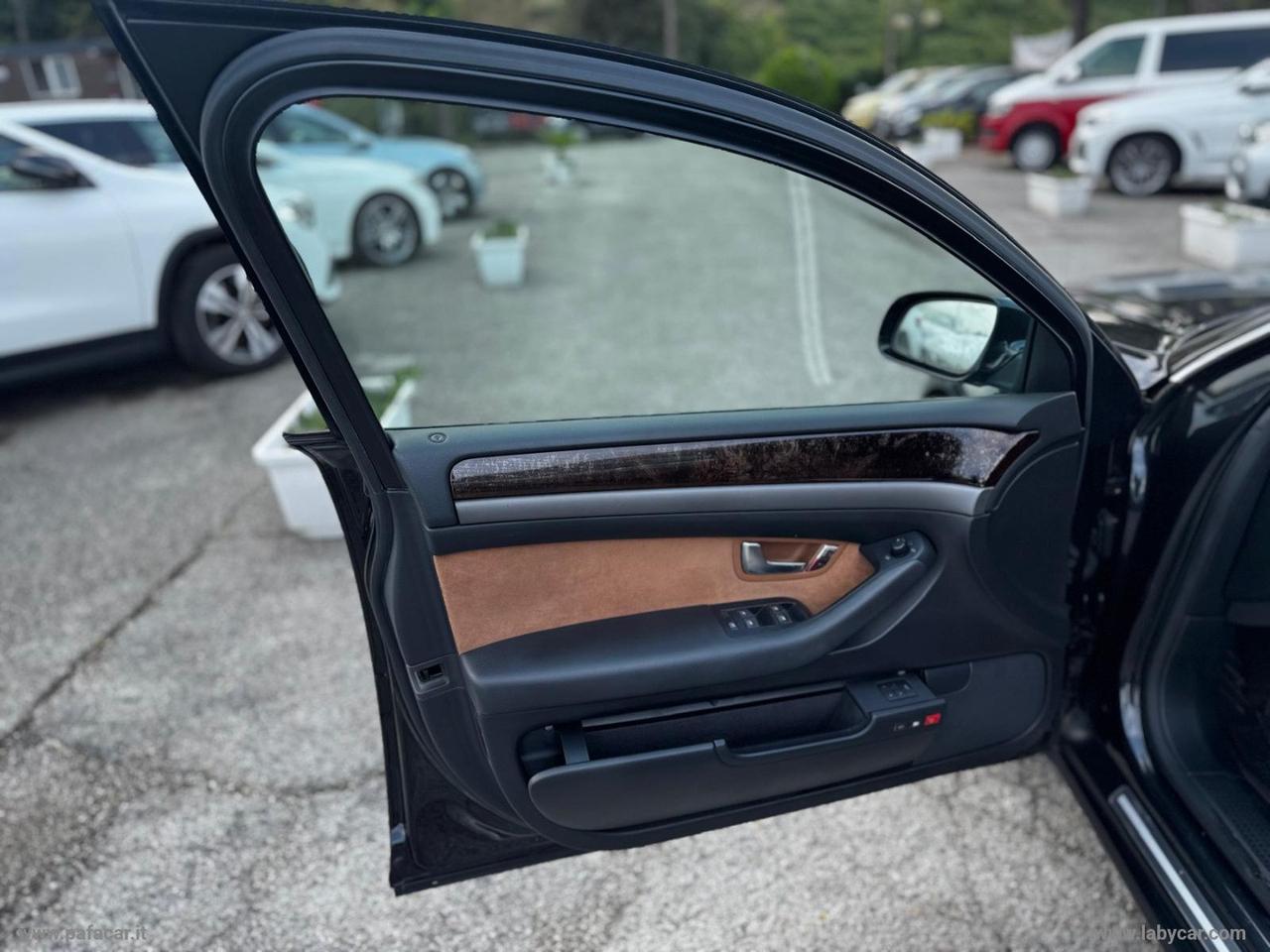 AUDI A8 3.0 V6 TDI quattro tiptronic