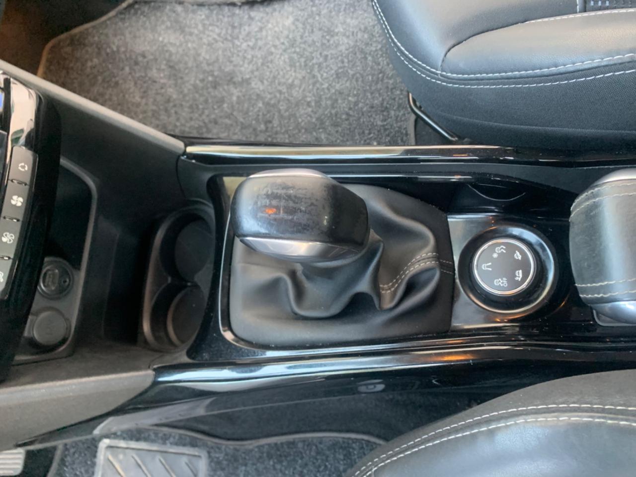 Peugeot 2008 BlueHDi 100 Allure