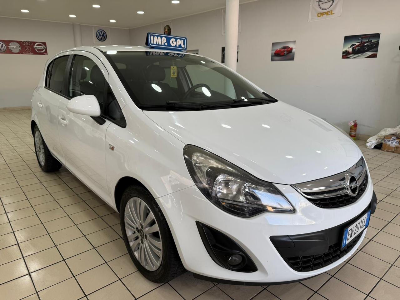 Opel Corsa 1.2 gpl 2014 restyling