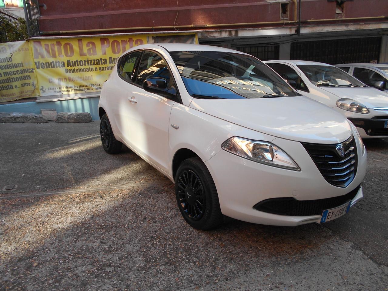 Lancia Ypsilon 0.9 TwinAir 85 CV 5 porte Metano Ecochic Elefantino