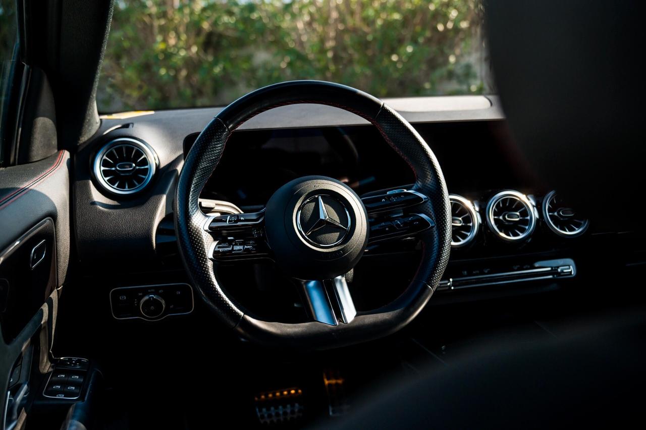 Mercedes-benz GLA 200 180 d Automatic AMG Line Advanced Plus