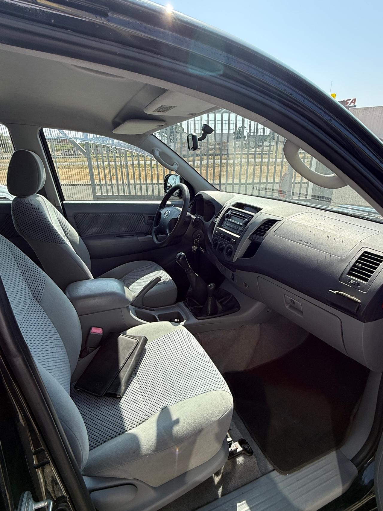 Toyota Hilux 3.0 D-4D 4WD 4p. Double Cab SR