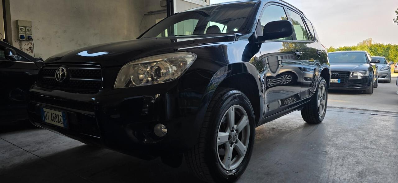 Toyota RAV 4 RAV4 Crossover 2.2 D-4D 150 CV DPF Luxury