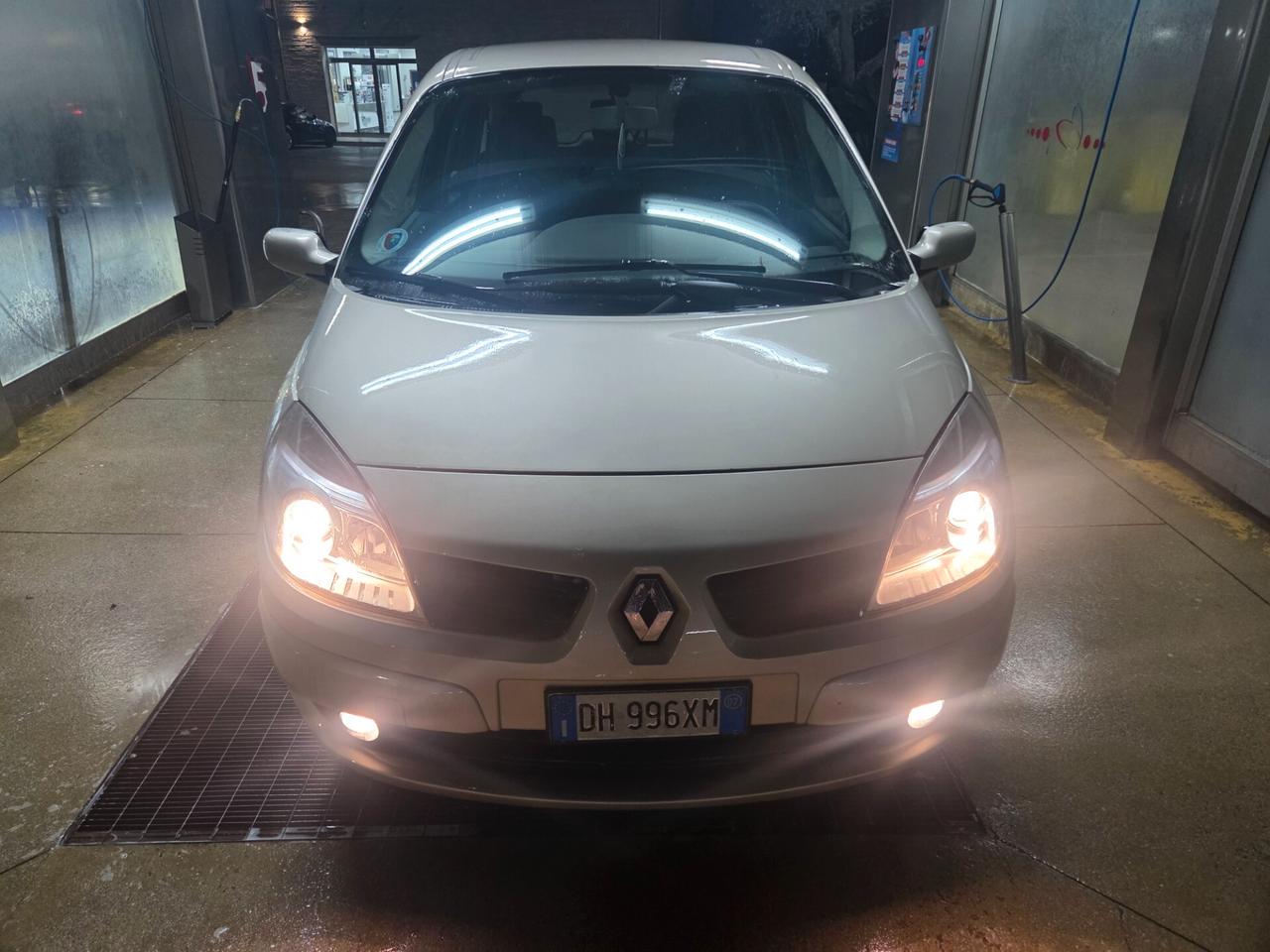 Renault Scenic Grand Scénic 1.5 dCi/105CV Dynamique