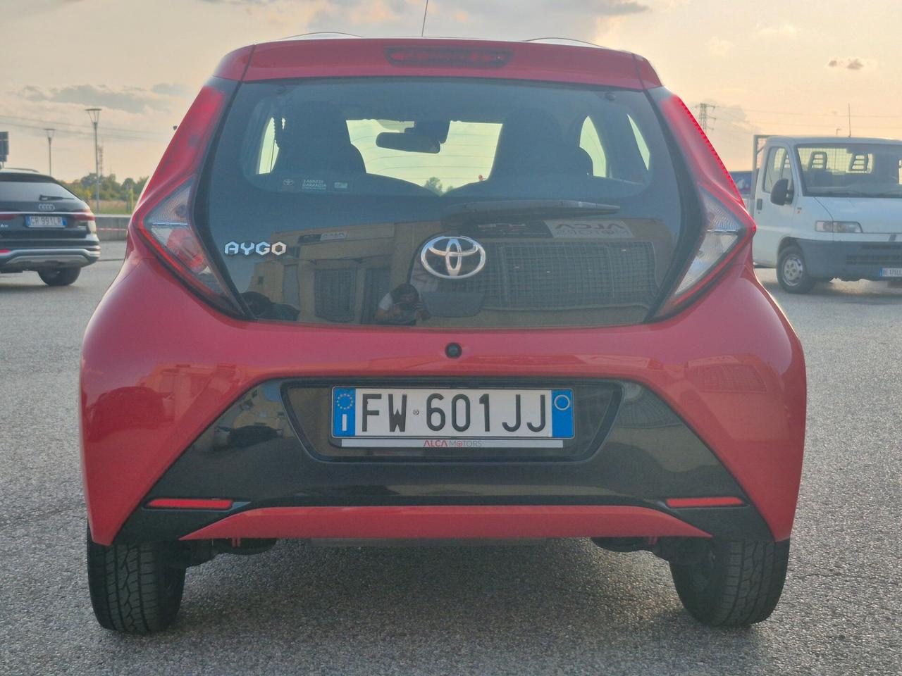 Toyota Aygo 1.0 VVT-i 72 CV 5 porte x-fun