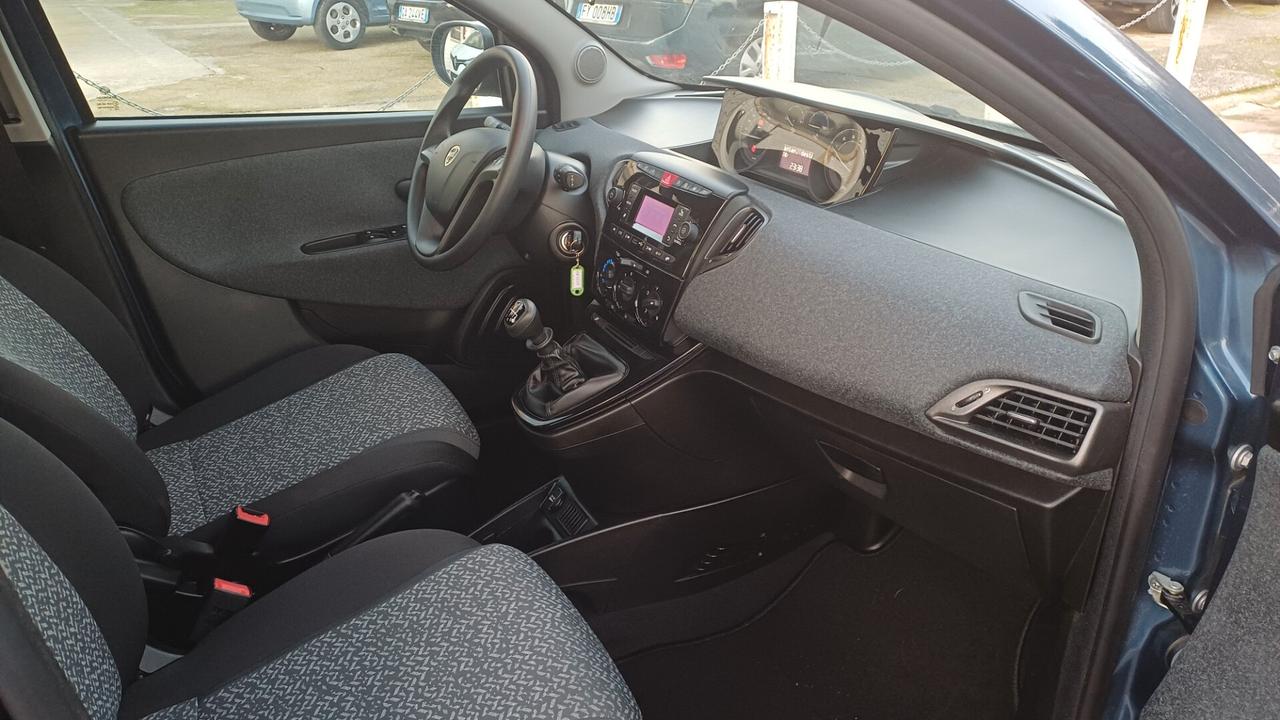 Lancia Ypsilon 1.0 FireFly 5 porte S&S Hybrid Silver 2023 SOLO 5MILA KM