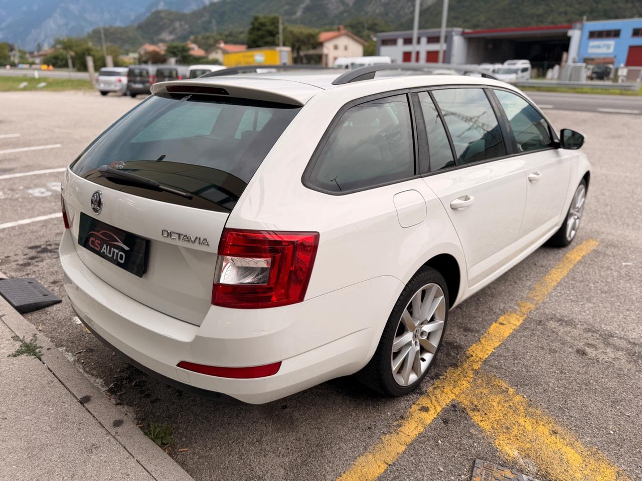 Skoda Octavia 1.6 TDI CR 105 CV DSG Elegance