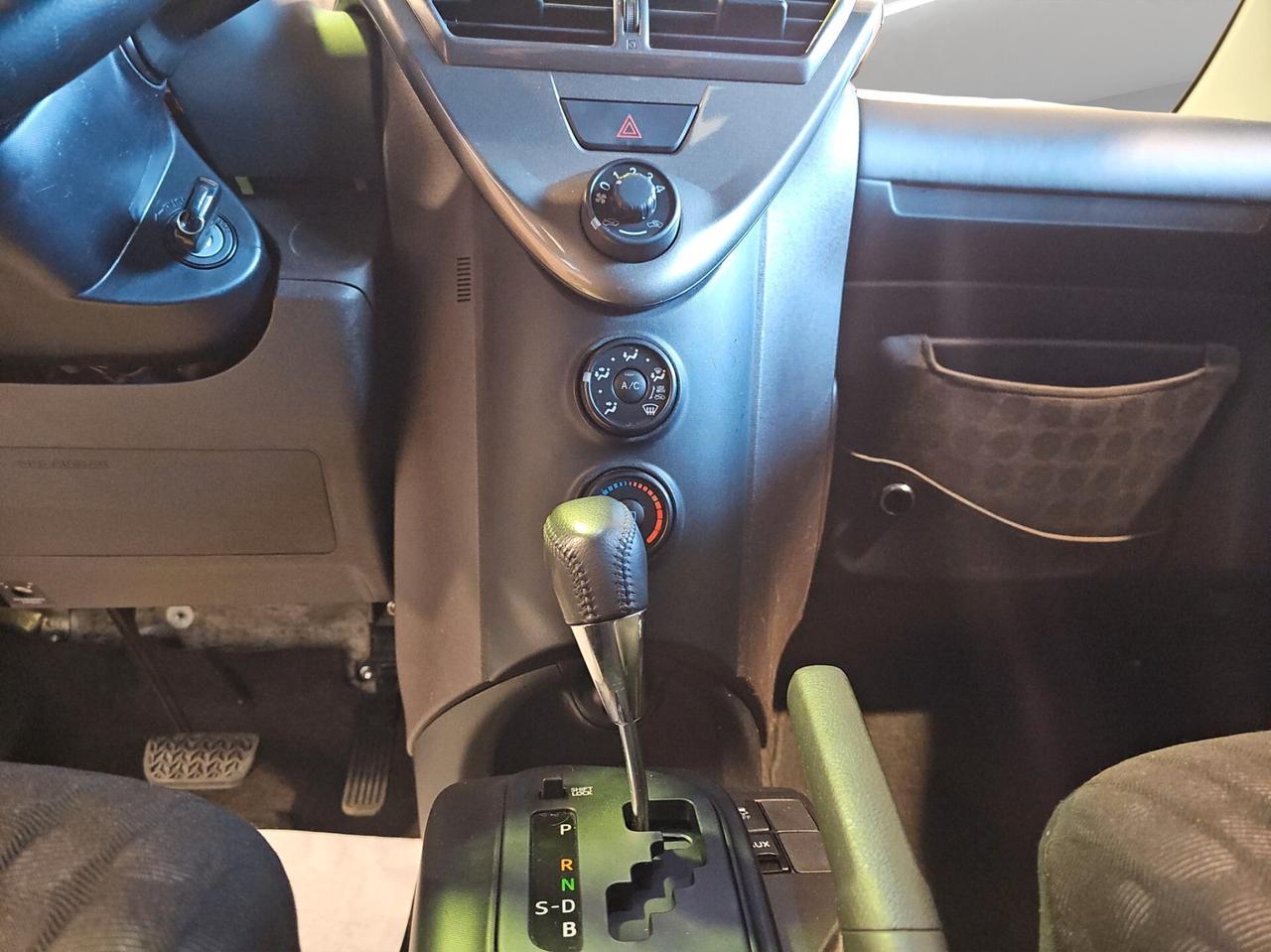 Toyota iQ 1.0 4 POSTI AUTOMATICA Multidrive