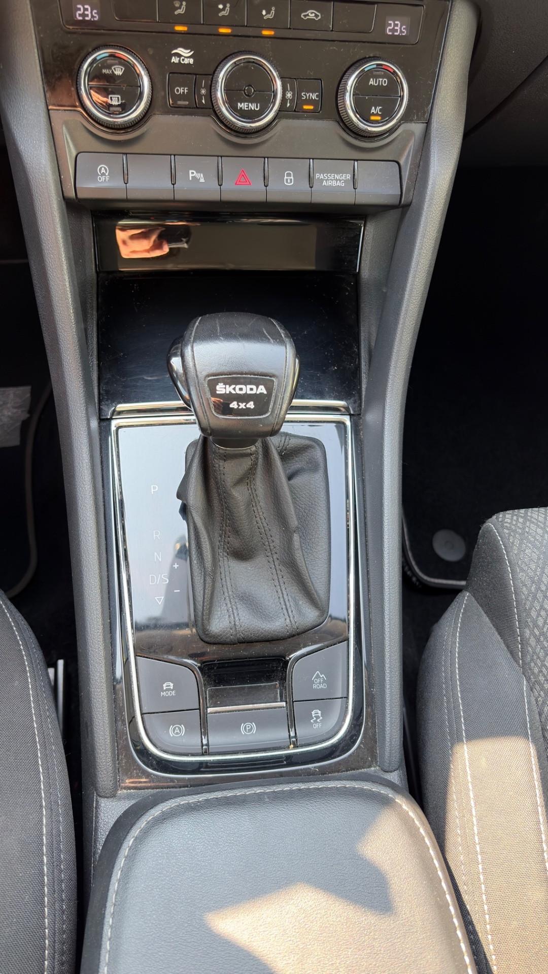 Skoda Karoq 2.0 TDI EVO SCR 4x4 DSG —- IVA ESPOSTA—-