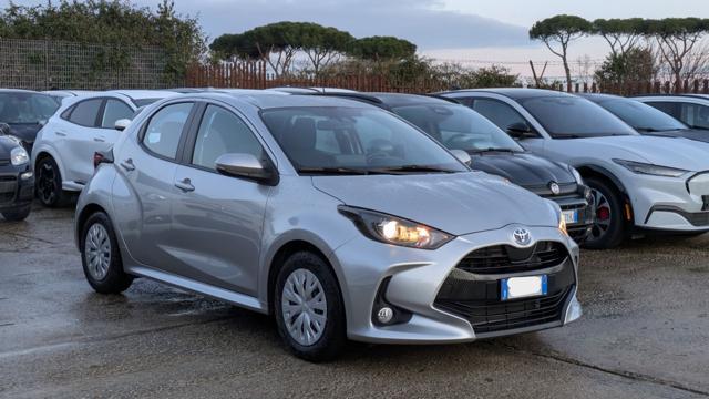 TOYOTA Yaris HYBRID BUSINESS 1.5cc 92