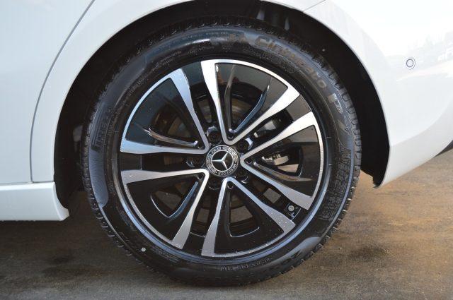 MERCEDES-BENZ A 180 d Automatic Business Extra Carplay