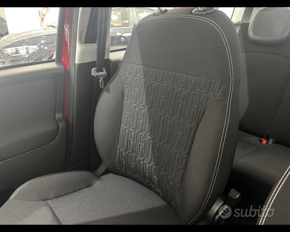 FIAT Panda My25 1.0 70cv Hybrid Panda N72574