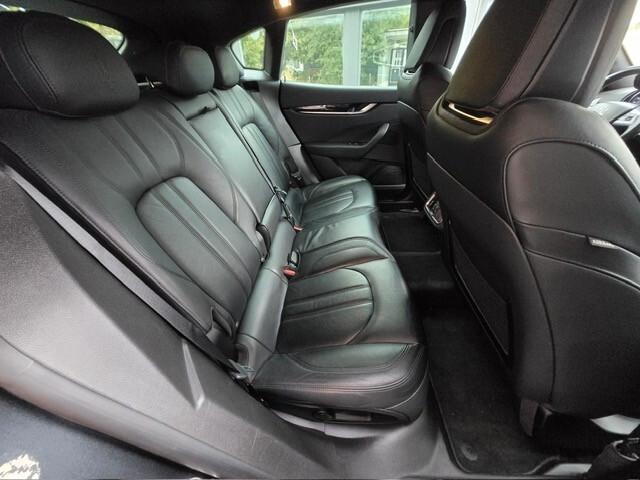 Maserati Levante V6 350 CV Q4 Gransport