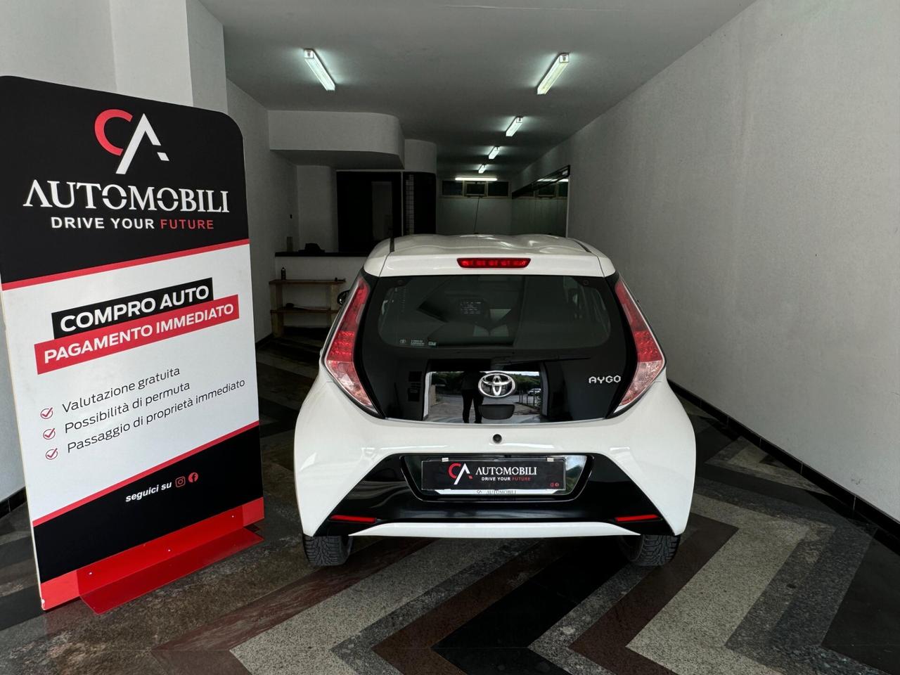 Toyota Aygo 1.0 VVT-i 69 CV 5 porte x-play