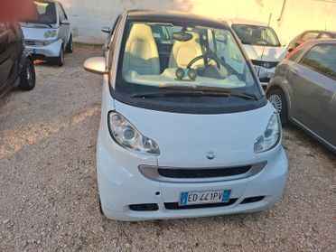 Smart ForTwo 1000 52 kW MHD coupé pure