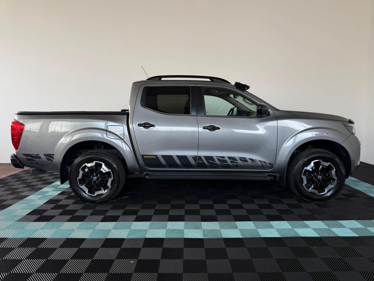 Nissan Navara 2.3 dCi 190 CV 7AT 4WD DC N-Guard