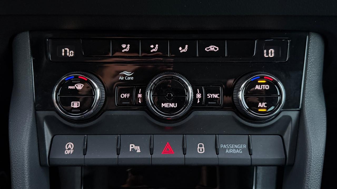 SKODA KAROQ 2.0 EVO TDI DSG 115 CV - FULL LED, VIRTUAL COCKPIT, NEOPATENTATI
