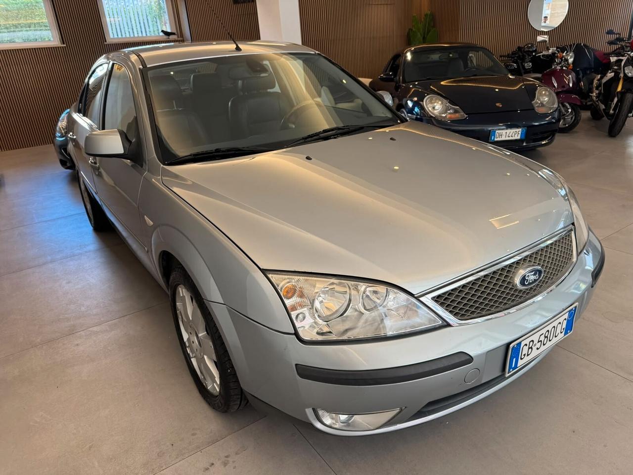 FORD MONDEO 2.2 TDCI GHIA BERLINA