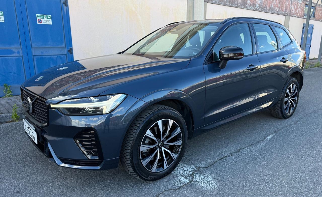 Volvo XC 60 XC60 B4 (d) automatico Plus Dark 2022