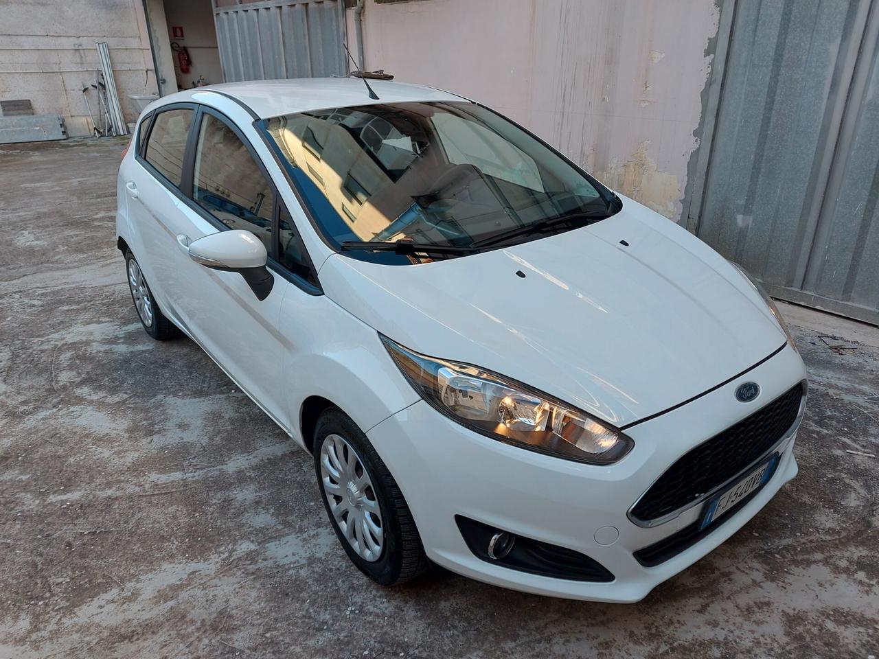 Ford Fiesta 1.5 TDCi 75CV 5 porte Business