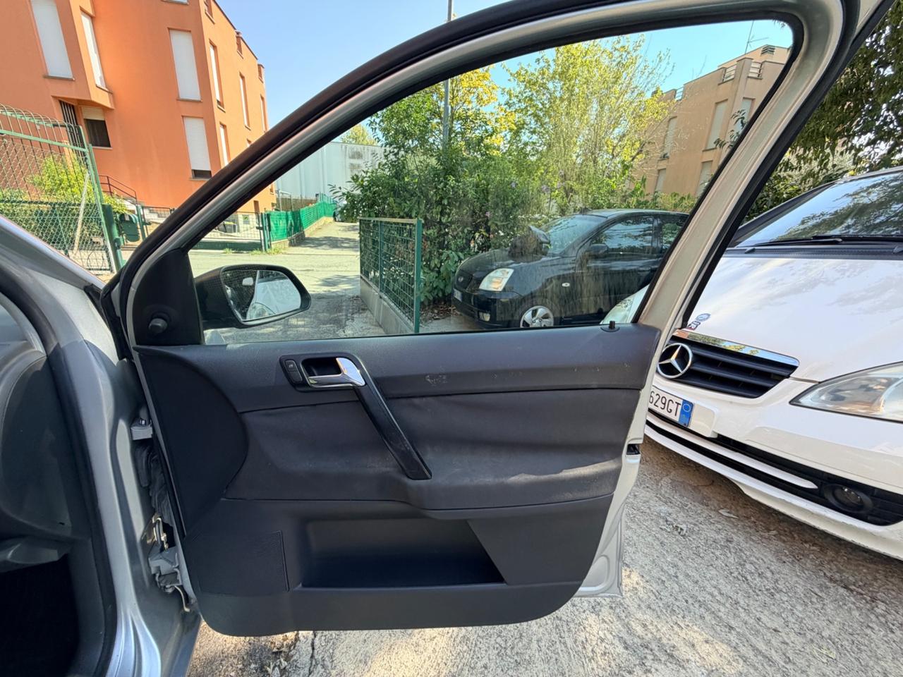 Volkswagen Polo 1.4/80CV 16V 5p. Comfortline