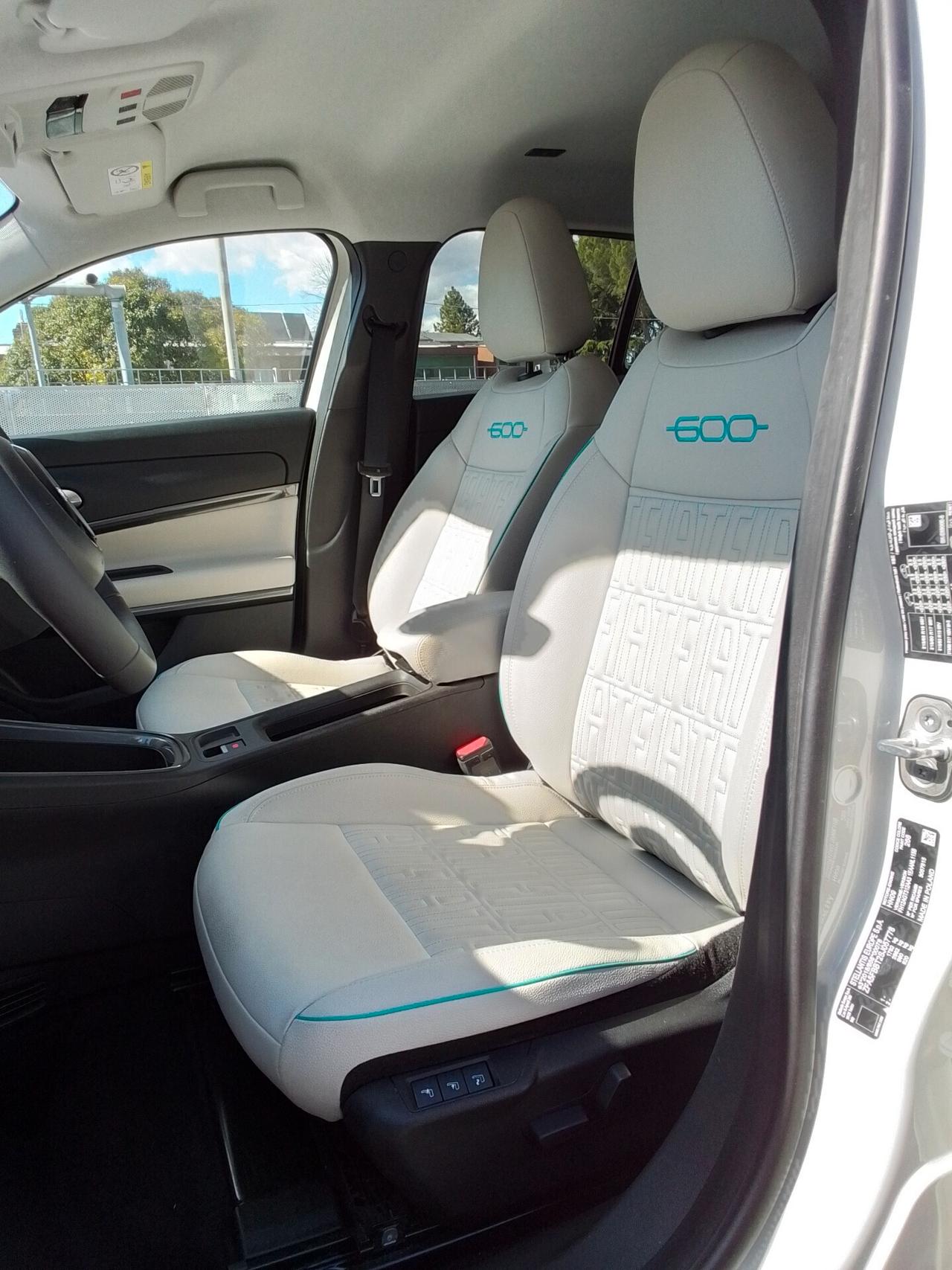 Fiat 600 Hybrid 110 CV DCT MHEV La Prima