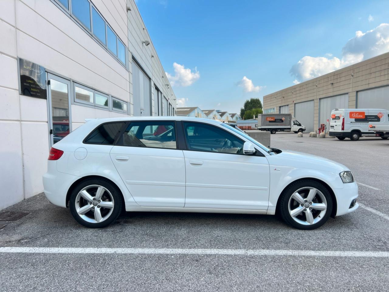 Audi A3 SPB 1.6 TDI 105 CV S-LINE Doppio