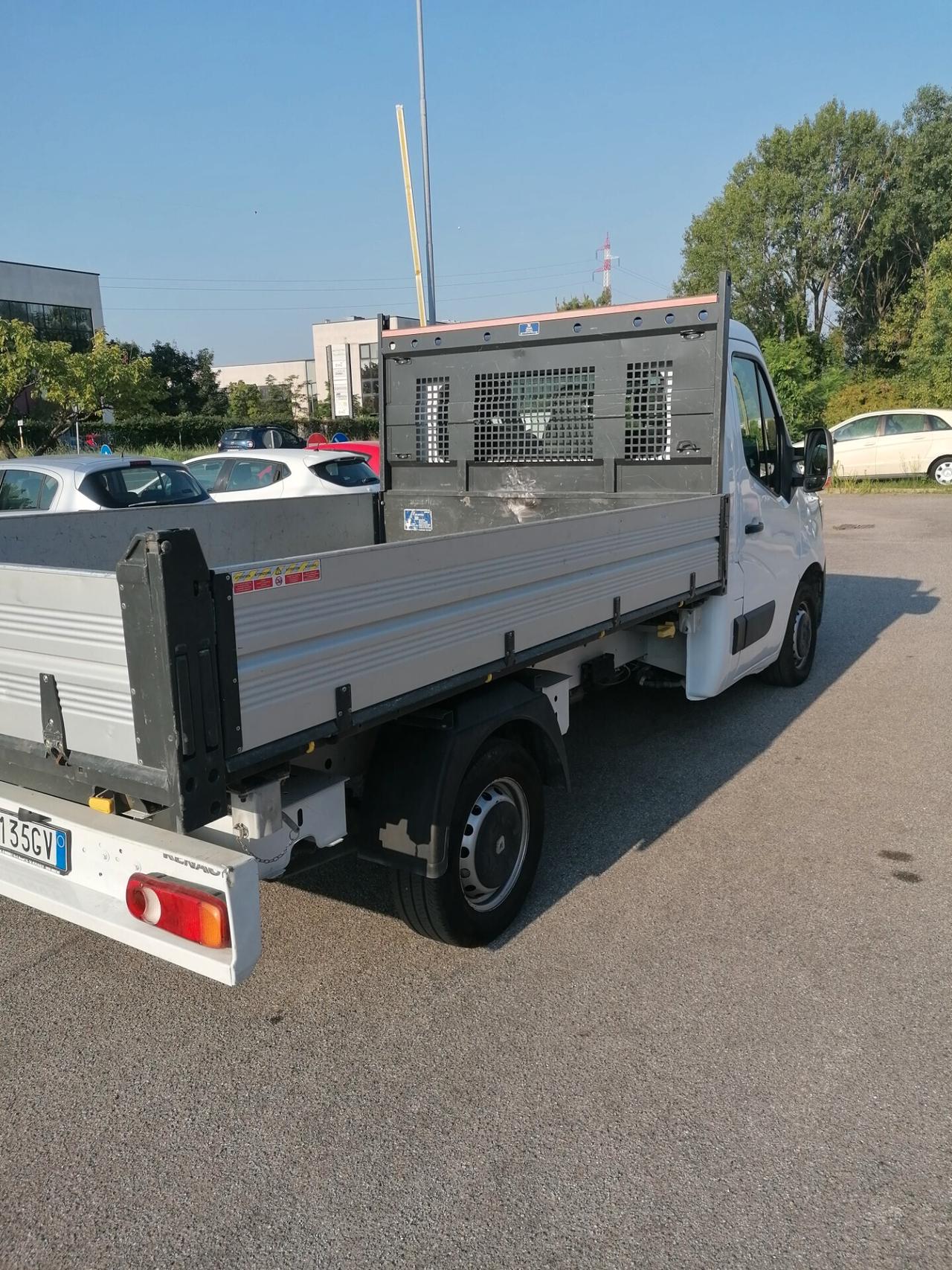 Renault Trucks Master RIBALTABILE 3 LATI EURO 6 35000 KM