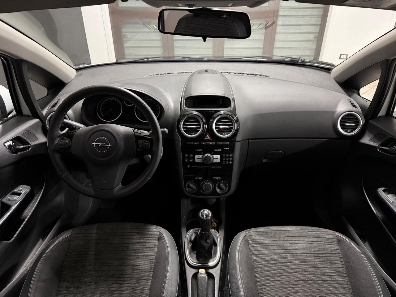 OPEL Corsa 1.3 CDTI (75) Sport 2014