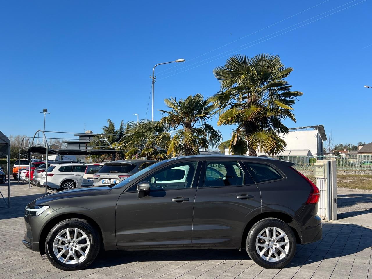 Volvo XC60 B4 (d) AWD Geartronic Momentum Pro