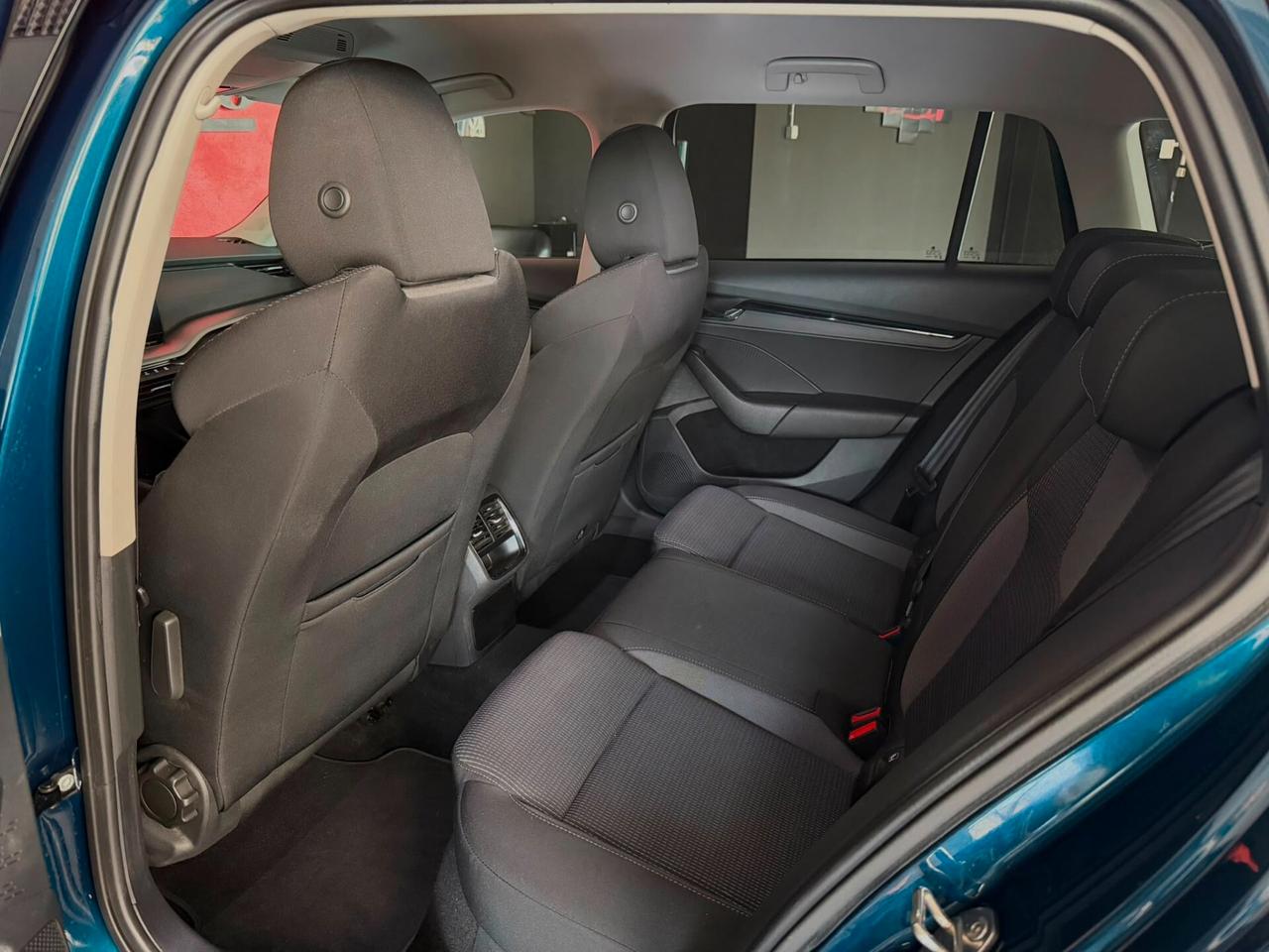Skoda Octavia 2.0 TDI EVO SCR 150 CV DSG Wagon Executive