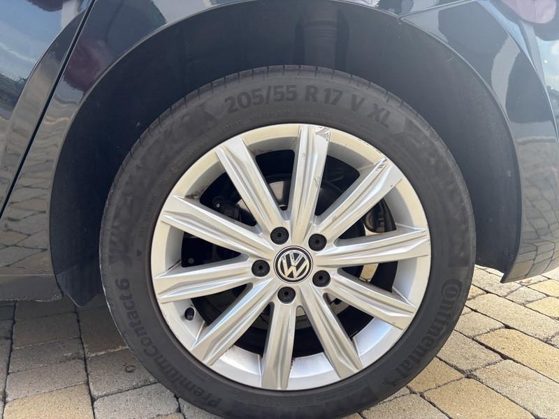 Volkswagen Touran 2.0 tdi Comfortline dsg 7 posti LED-NAVI