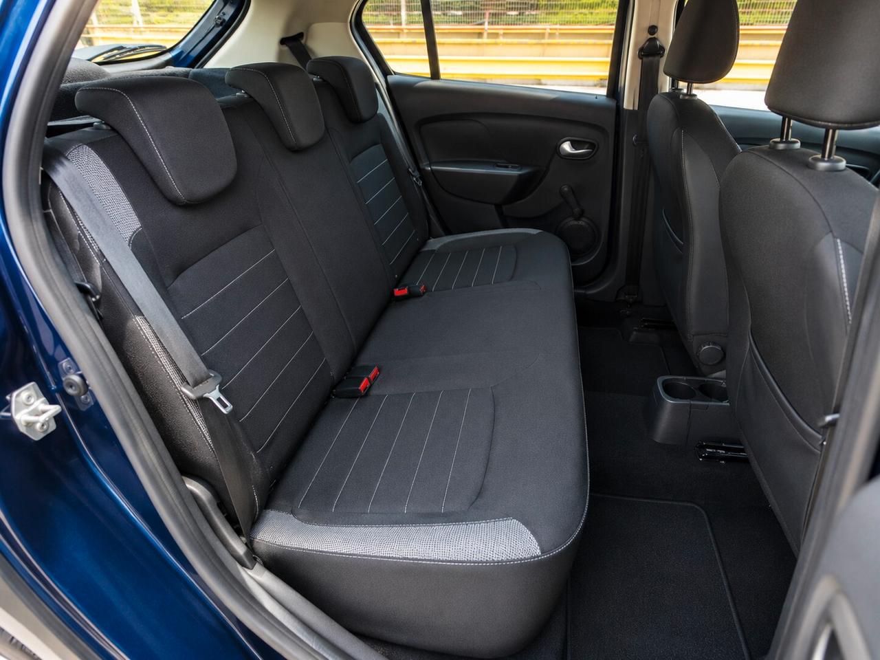 DACIA SANDERO STEPWAY 1.5 DCI 90CV – NAVIGATORE – EURO 6 – € 7.290