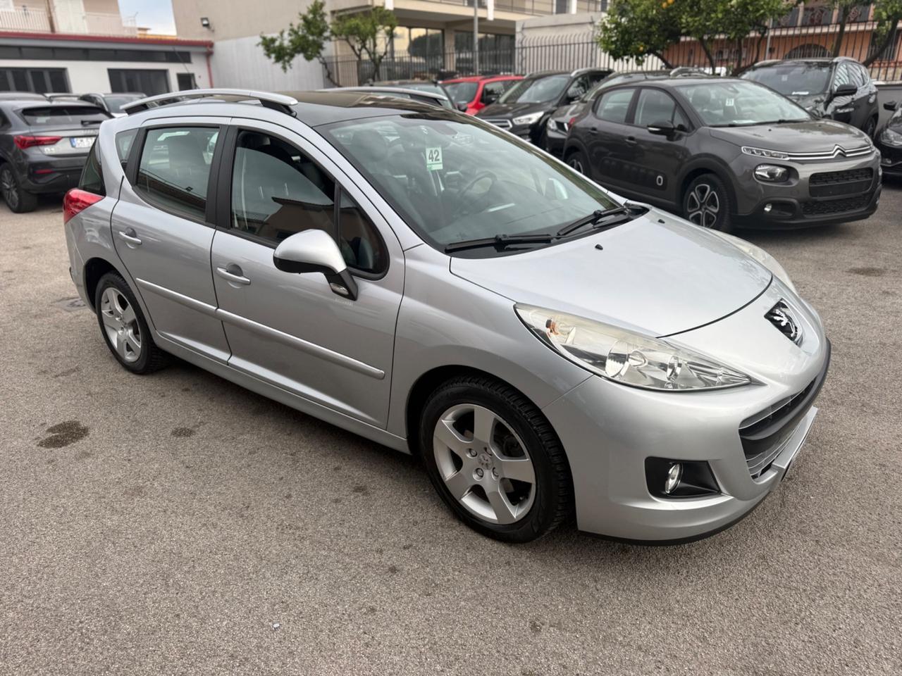 Peugeot 207 1.6 8V HDi 93CV SW Ciel Allure