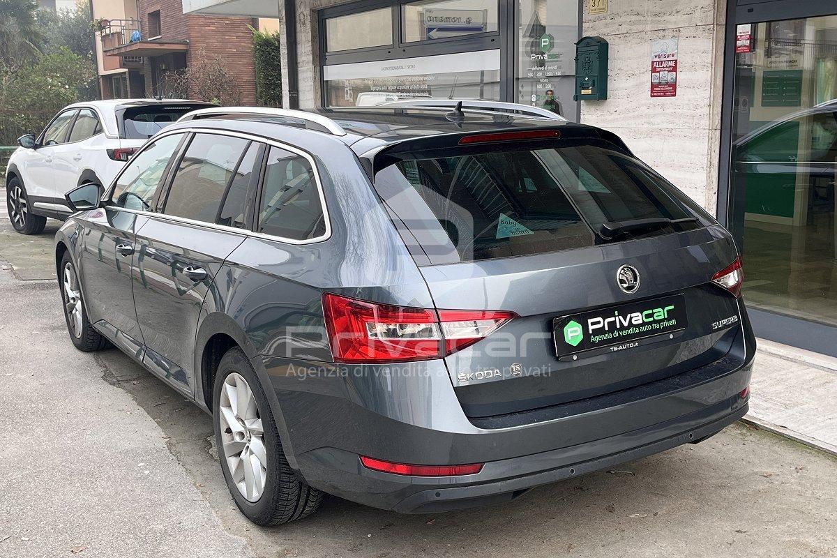 SKODA Superb 1.6 TDI DSG Wagon Executive
