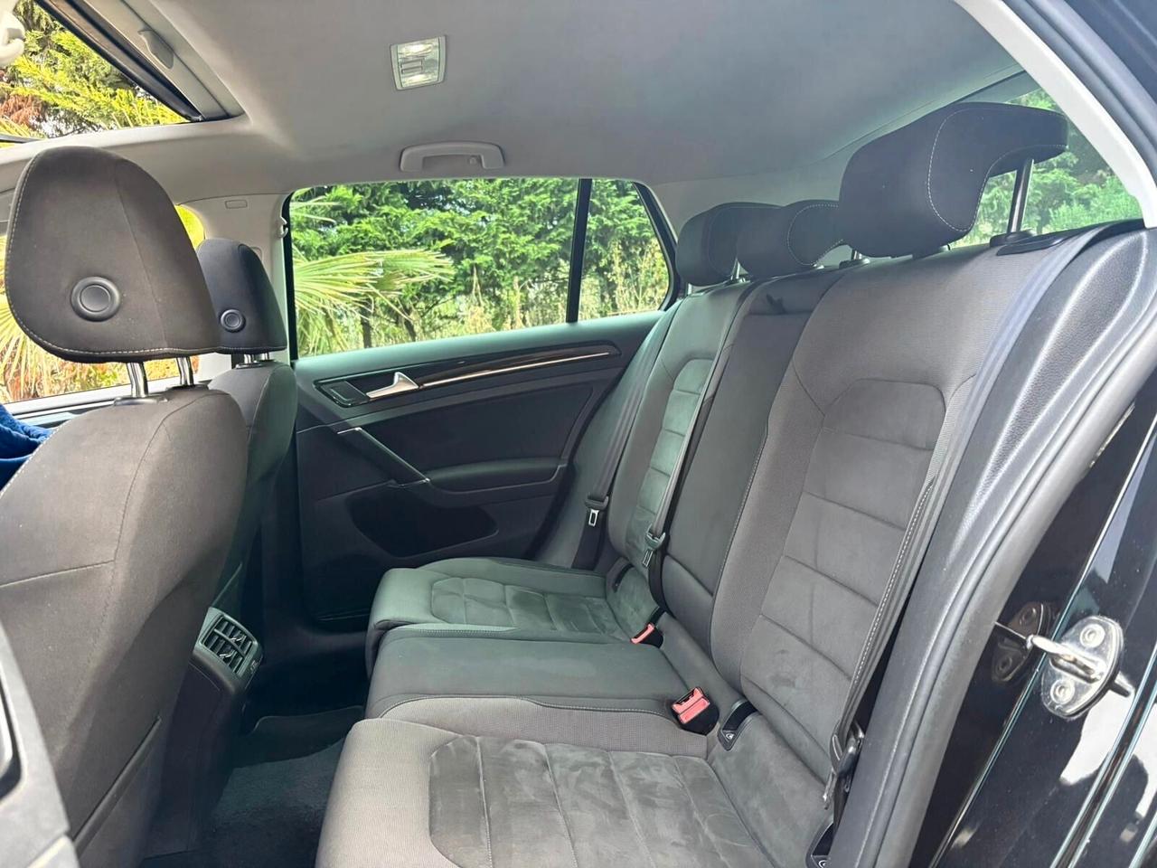 Volkswagen Golf 2.0 TDI 5p. INTERNO R-LINE