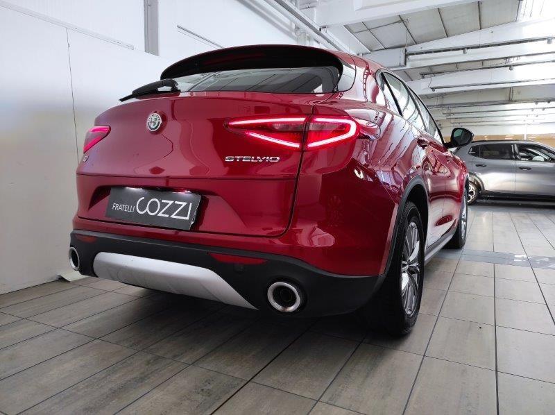 ALFA ROMEO Stelvio - Stelvio 2.2 Turbodiesel 190 CV AT8 Q4 Business