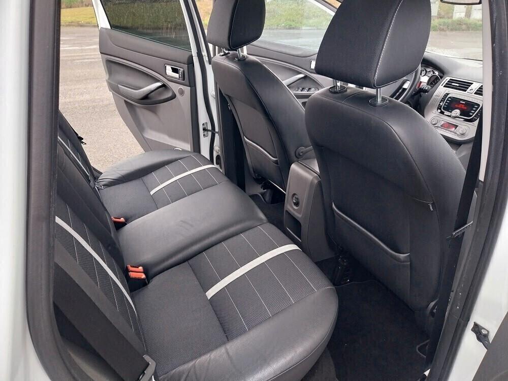 Ford Kuga 2.0 TDCi 136 CV 4WD Titanium DPF